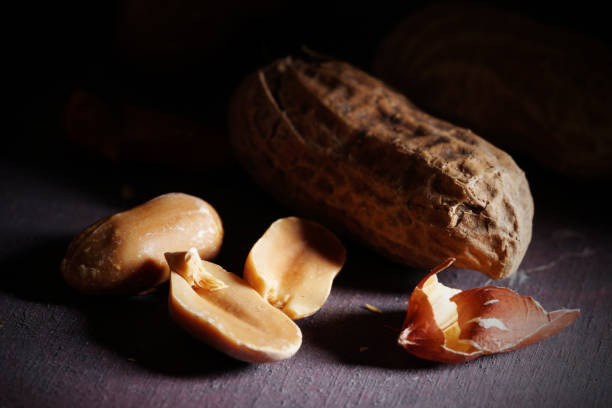 قیمت بادام زمینی استانه اشرفیه + خرید باور نکردنی